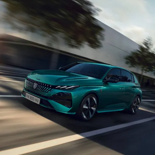 NOUVELLES PEUGEOT 308 & 308 SW : AUDACE, TECHNOLOGIE ET SÉRÉNITÉ AU QUOTIDIEN, Saint-Clair-du-Rhône, Groupe BONNETON