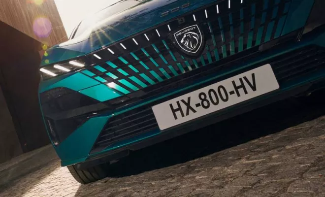NOUVELLES PEUGEOT 308 & 308 SW : AUDACE, TECHNOLOGIE ET SÉRÉNITÉ AU QUOTIDIEN, Saint-Clair-du-Rhône, Groupe BONNETON