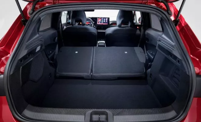 RENAULT CLIO 6 (2025) : LA CITADINE FRANÇAISE CHANGE DE DIMENSION, Saint-Clair-du-Rhône, Groupe BONNETON